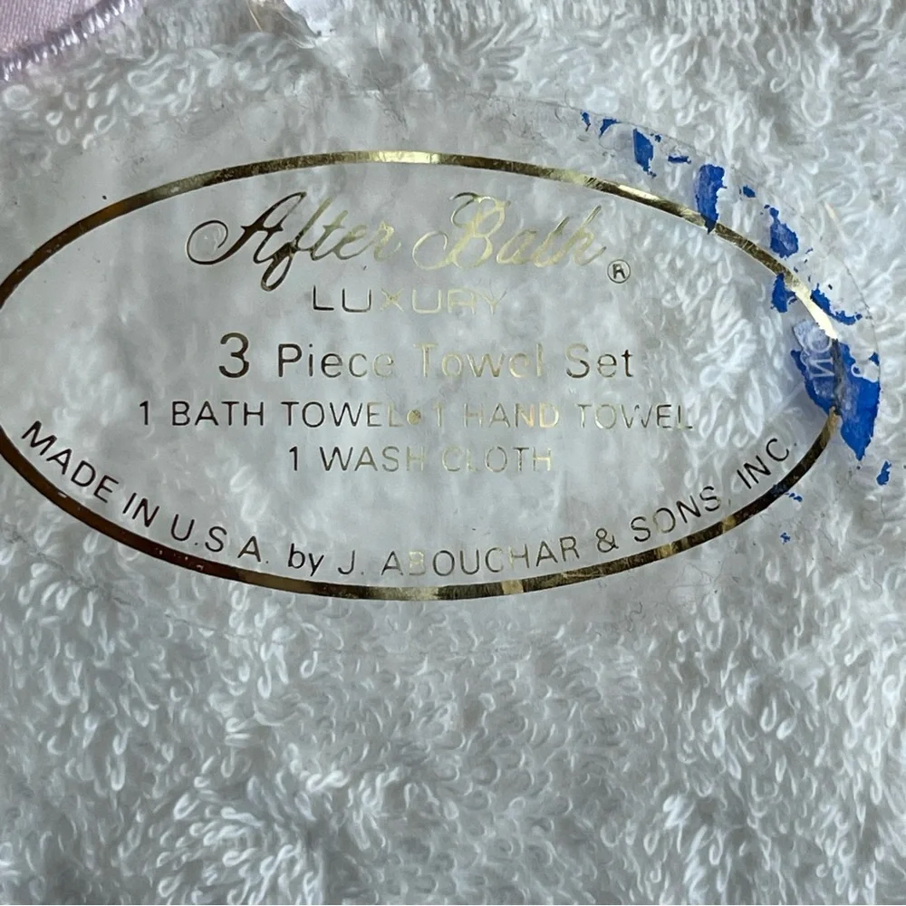 Abouchar White 100% Cotton Towel Set with Pink Embroidered Bow Appliques
